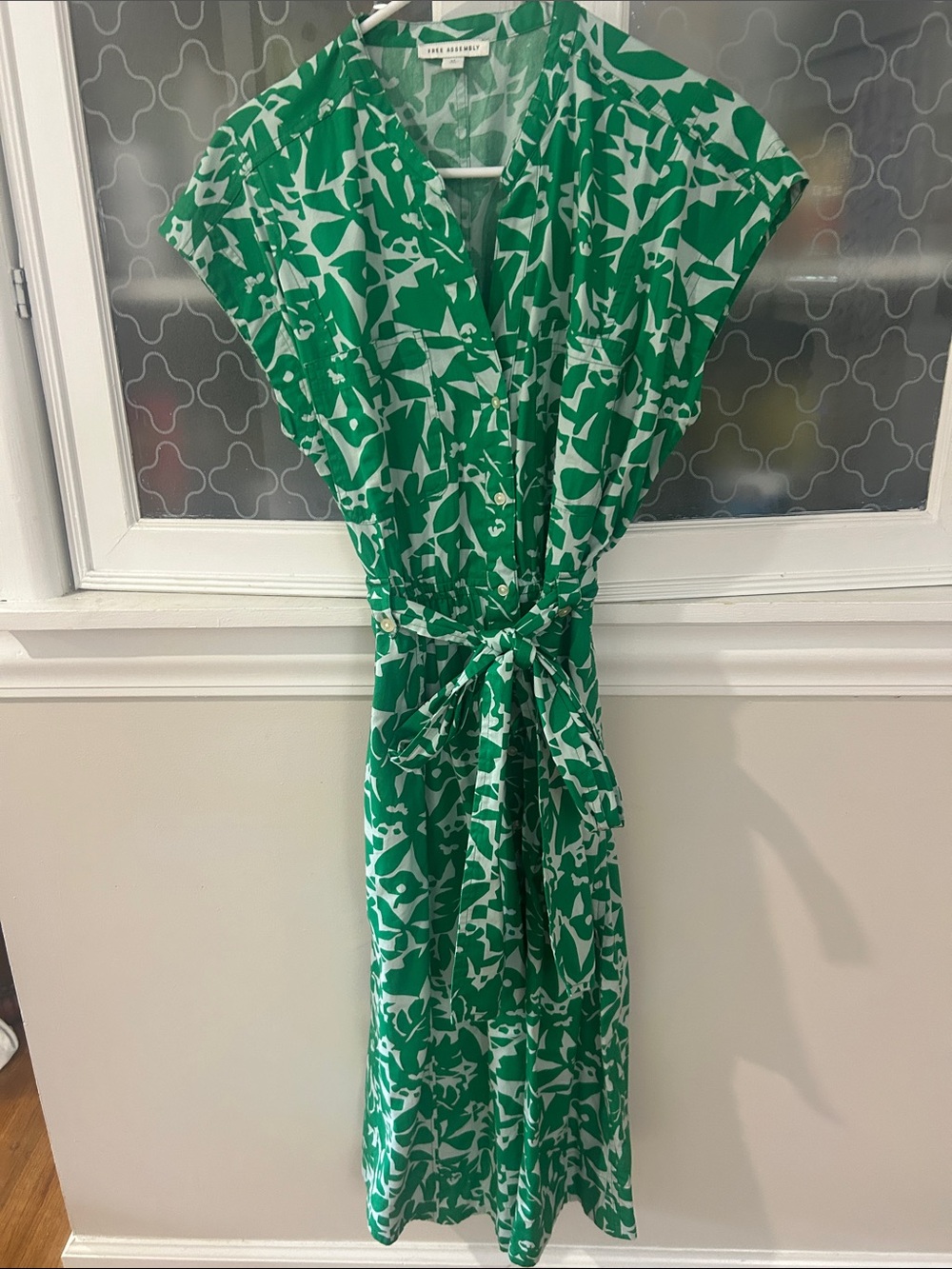Free Assembly Green Abstract Print Tie-Waist Dress